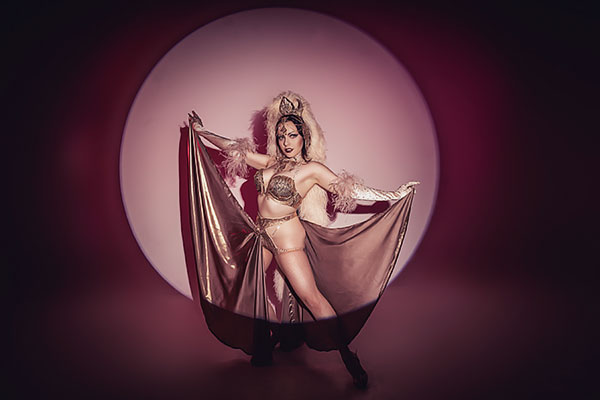 Absinthique ➦ Burlesque-Tänzerin aus Saarbrücken ✓ bis 250 Km buchbar ✓