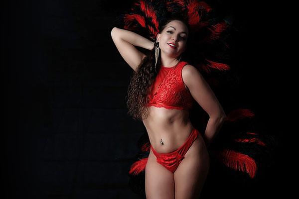 Shoky ➦ Burlesque-Tänzerin aus Zürich in der Schweiz ✓